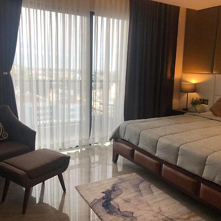 One Euphoria Prime Suite Hotel Angeles Ngoại thất bức ảnh