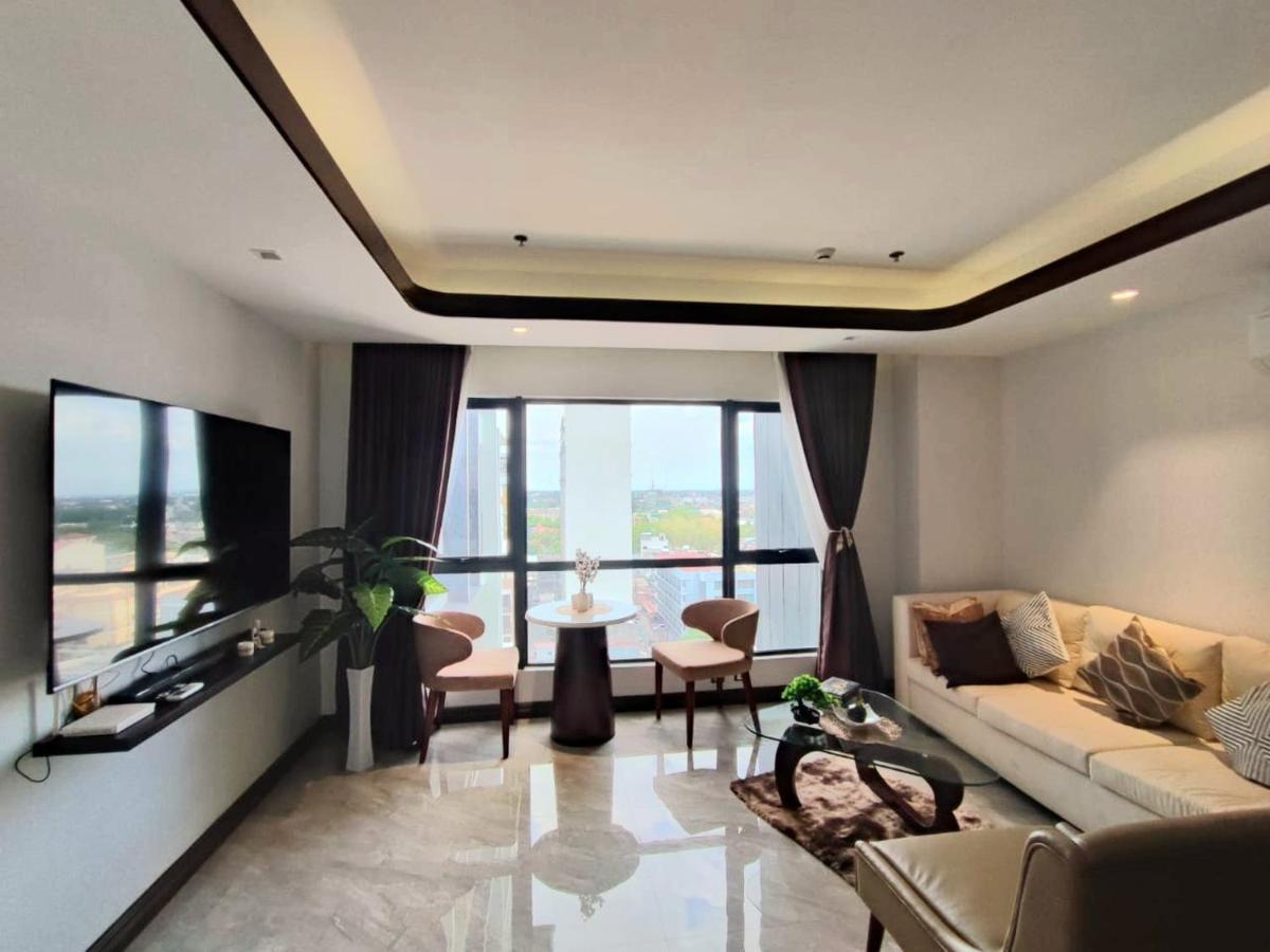 One Euphoria Prime Suite Hotel Angeles Ngoại thất bức ảnh