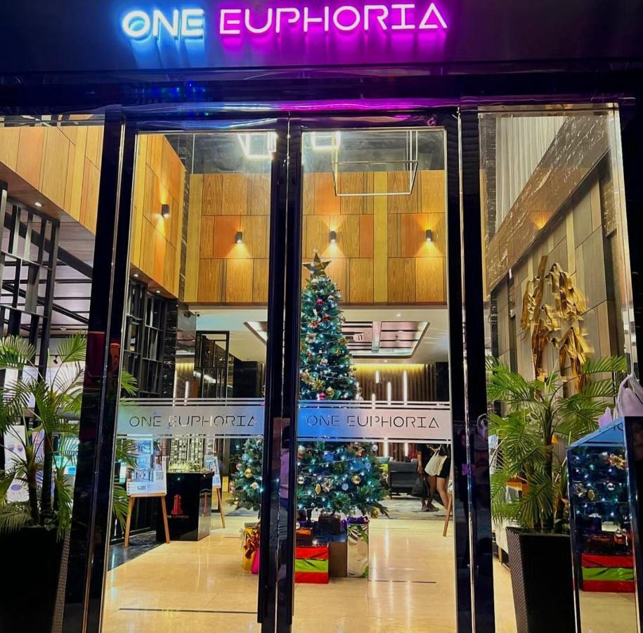 One Euphoria Prime Suite Hotel Angeles Ngoại thất bức ảnh
