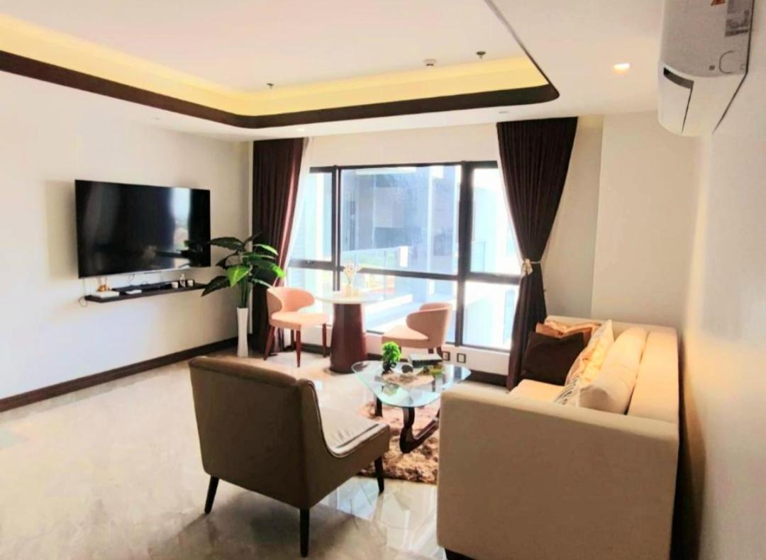 One Euphoria Prime Suite Hotel Angeles Ngoại thất bức ảnh