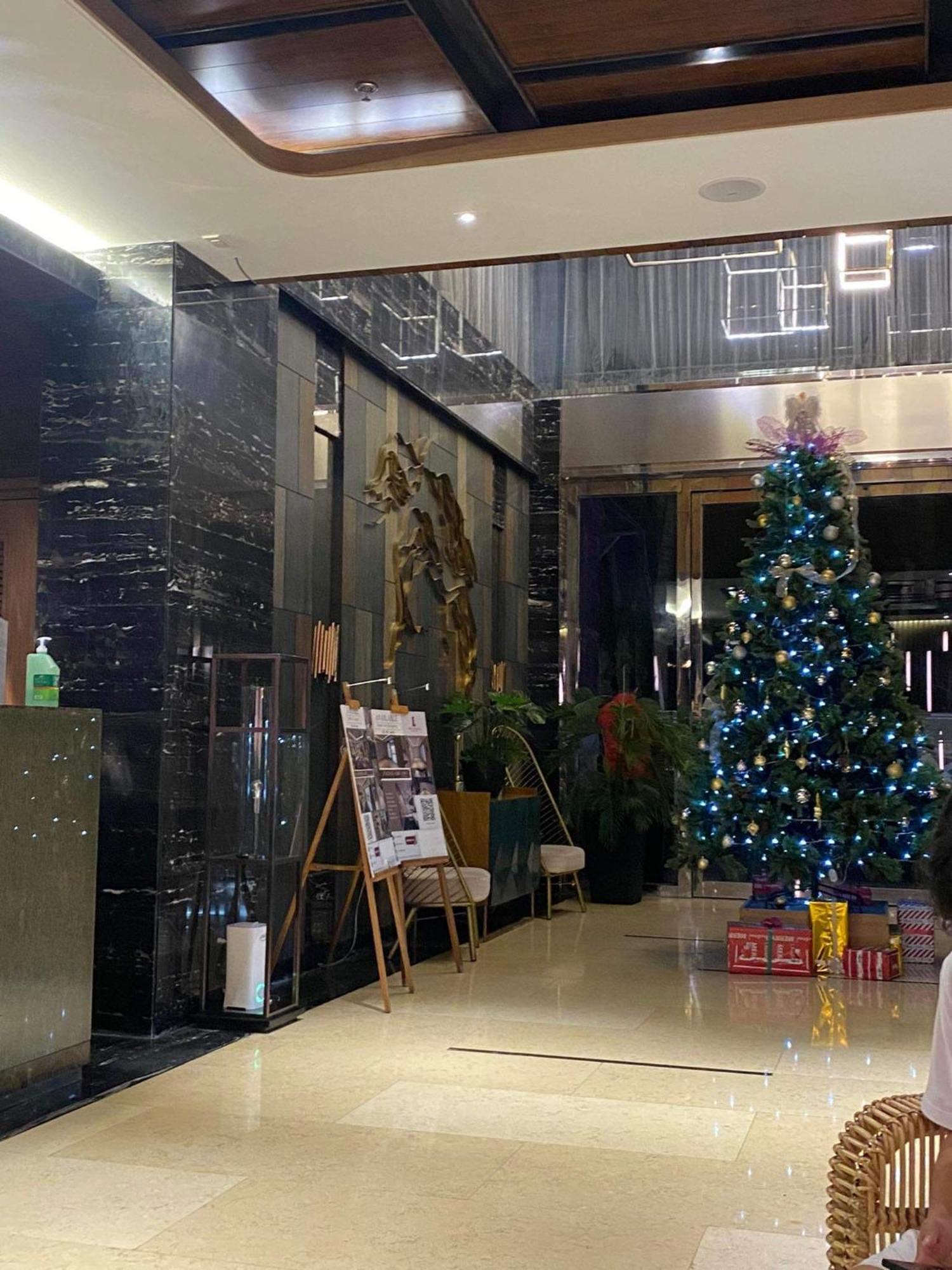One Euphoria Prime Suite Hotel Angeles Ngoại thất bức ảnh